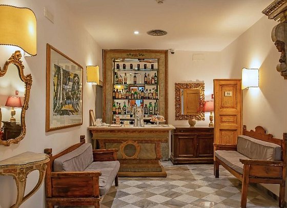 Machiavelli Palace
