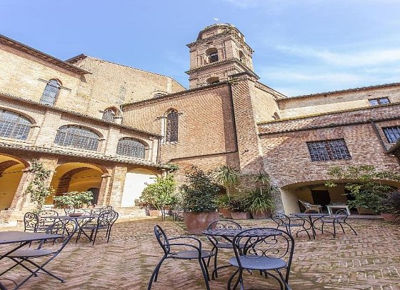 Il Chiostro Del Carmine