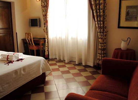 Il Chiostro Del Carmine