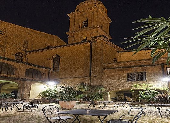Il Chiostro Del Carmine
