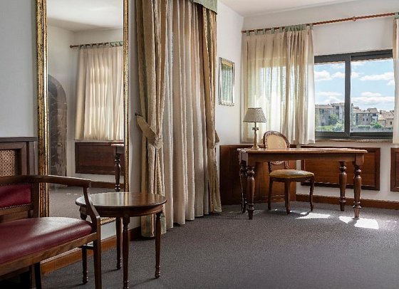 Hotel Athena