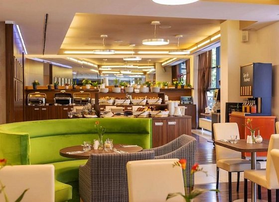 Iris Hotel Eden