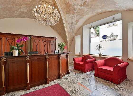 Hotel Garden Court