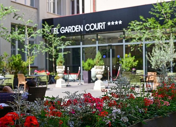 Hotel Garden Court