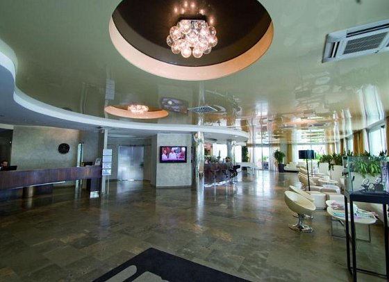 Premier & Suites