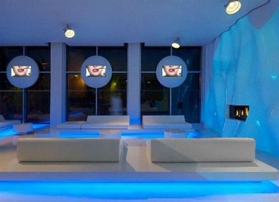 i-Suite Hotel