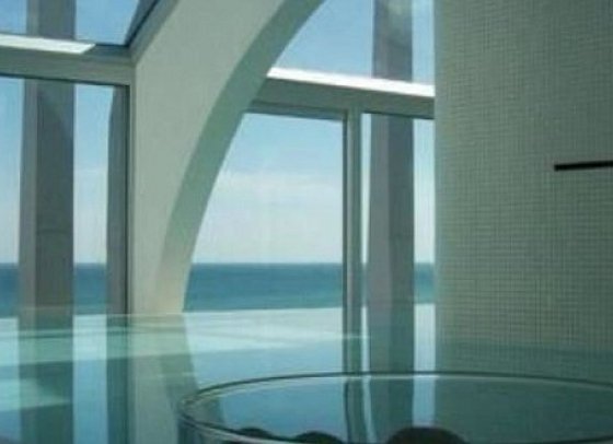 i-Suite Hotel