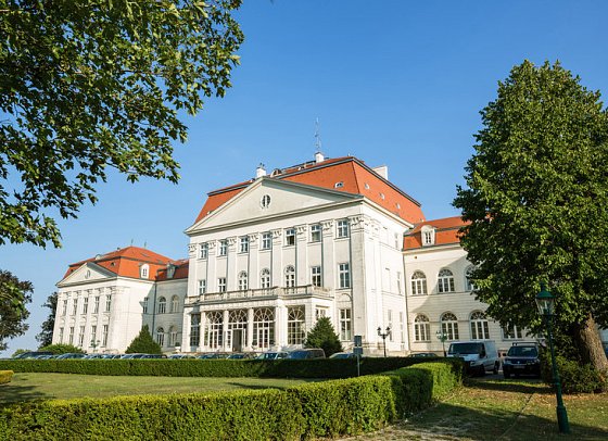 Austria Trend Schloss Wilhelminenberg