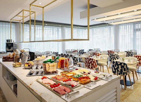 Eurostars Embassy
