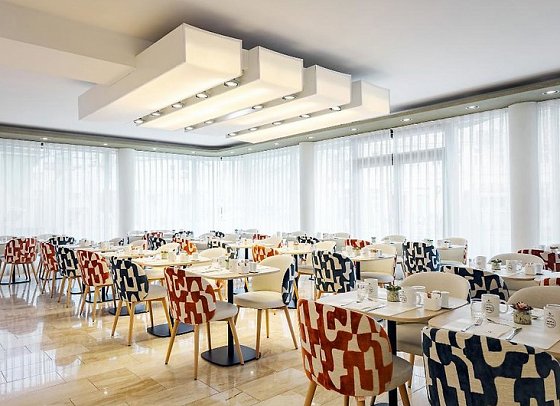 Eurostars Embassy