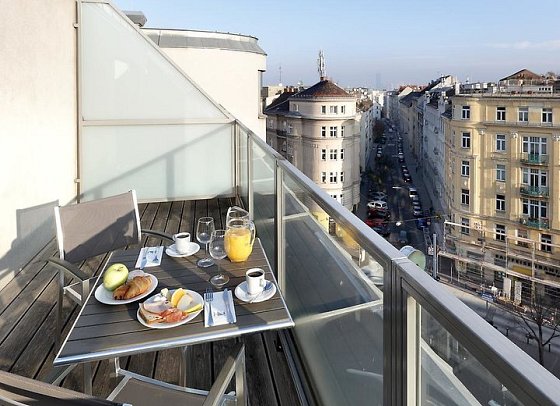 Eurostars Embassy