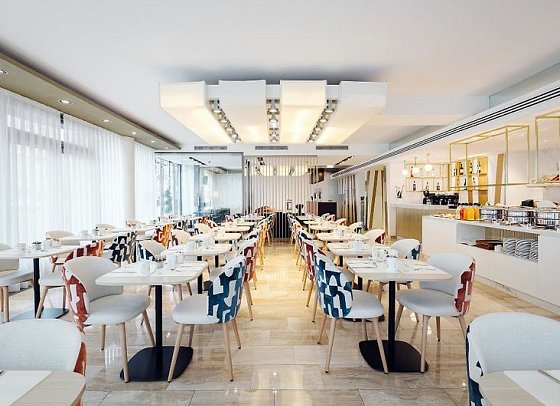 Eurostars Embassy
