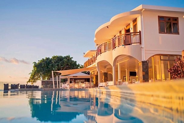 Gold Beach Resort & Spa