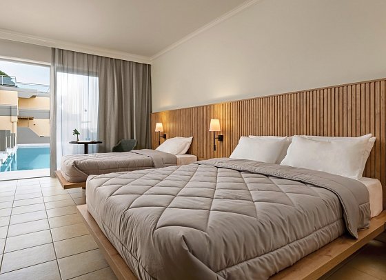 Kresten Palace Hotel - Wohnbeispiel Doppelzimmer Deluxe Swim Up (Zimmercodierung DDQ)