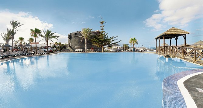 Barceló Castillo Beach Resort