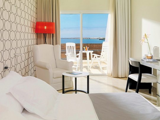 H10 Timanfaya Palace - Wohnbeispiel Privilege Meerblick (Zimmercodierung DRM)