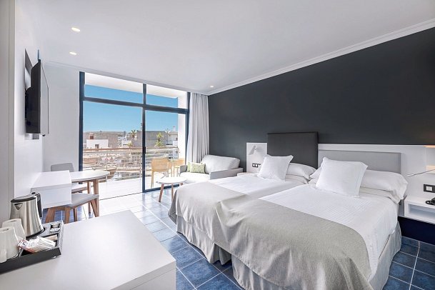 Mirador Papagayo by LIVVO - Wohnbeispiel Doppelzimmer Poolblick (Zimmercodierung DBP)