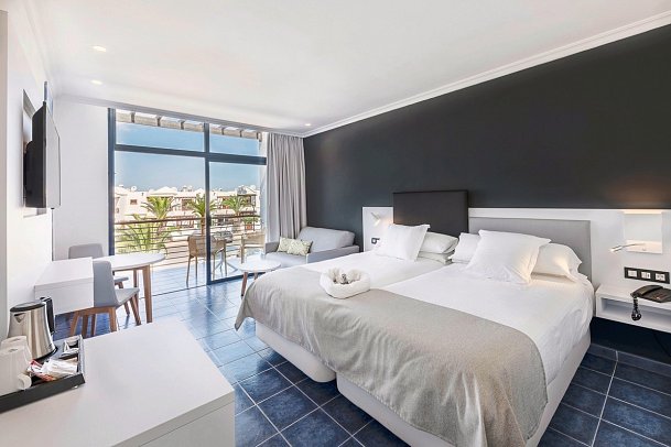 Mirador Papagayo by LIVVO - Wohnbeispiel Doppelzimmer seitl. Meerblick (Zimmercodierung DBN)