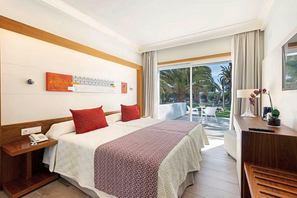 Hipotels La Geria - Wohnbeispiel Doppelzimmer Standard seitl. Meerblick (Zimmercodierungen DGN & DCN)