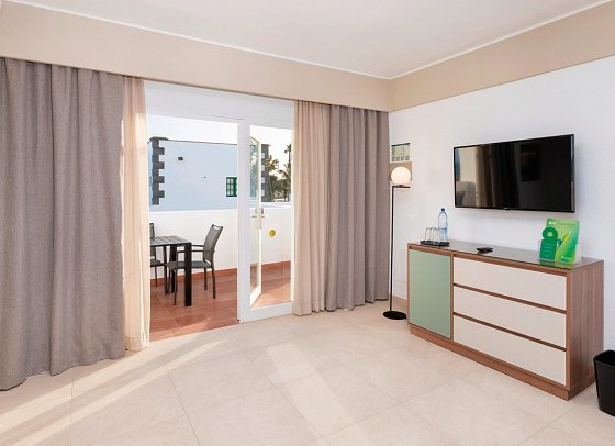 RIU Paraiso Lanzarote - Wohnbeispiel Familienzimmer (Zimmercodierungen FB1, FB2, FE1, FE2, F1N & F2N)