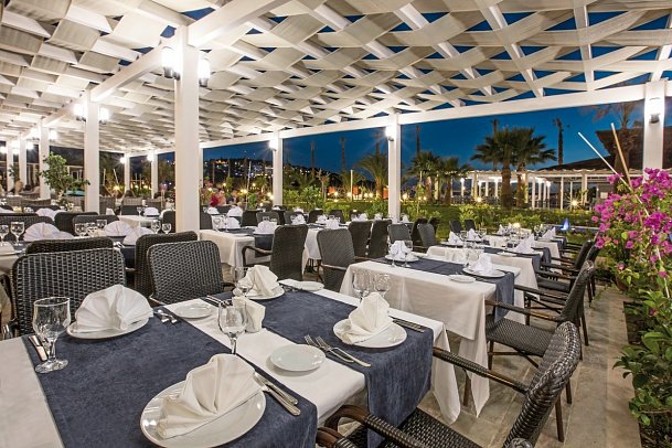 Palm Wings Ephesus Beach Resort - Terrasse Fischrestaurant