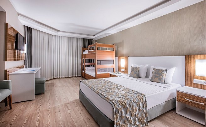 Palm Wings Ephesus Beach Resort - Wohnbeispiel Doppelzimmer Large Etagenbett