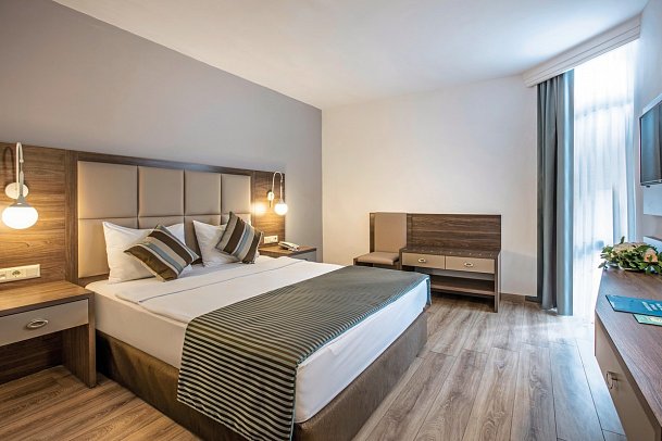 Palm Wings Ephesus Beach Resort - Wohnbeispiel Familienzimmer mit Verbindungstür