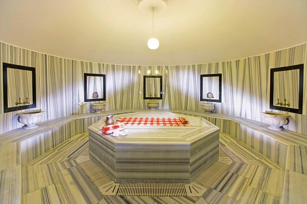 Fantasia Hotel Deluxe