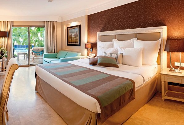 Paloma Pasha - Wohnbeispiel Doppelzimmer mit direktem Poolzugang (Zimmercodierung DB2)