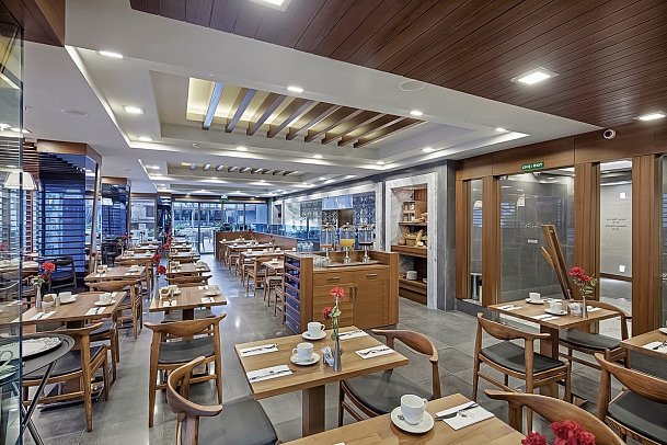 Double Tree by Hilton Kusadasi