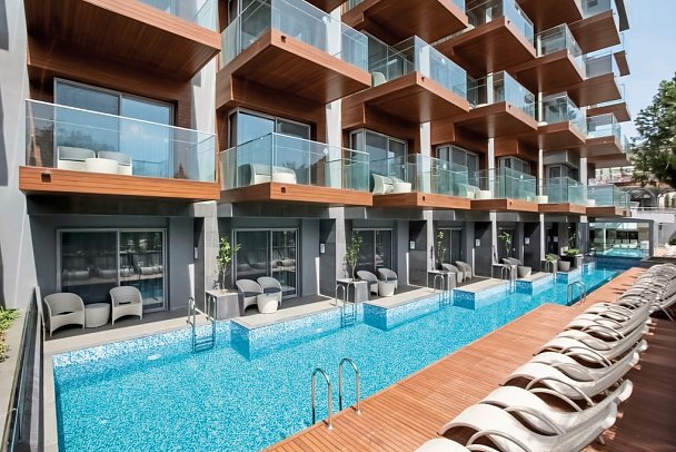 Double Tree by Hilton Kusadasi - Wohnbeispiel Doppelzimmer Swim-Up (Zimmercodierung DBQ)