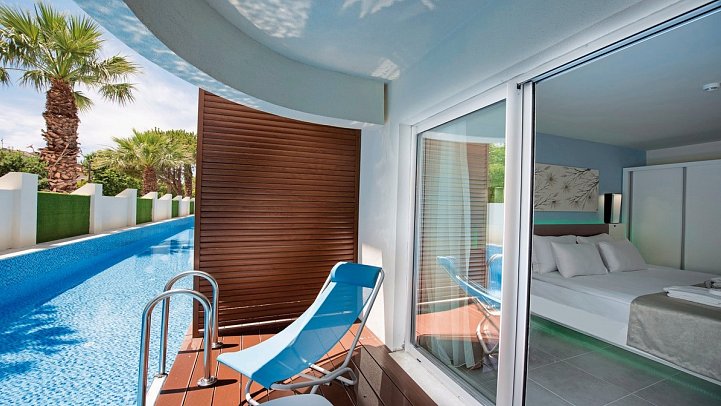 Flora Garden Ephesus - Wohnbeispiel Doppelzimmer Swim Up (Zimmercodierung DBQ)