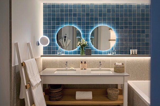 Sofitel Thalassa Sea & Spa - Wohnbeispiel Bad (Zimmercodierungen JB1, WO1, WO2, DCG, DDN, DSG & DCN)