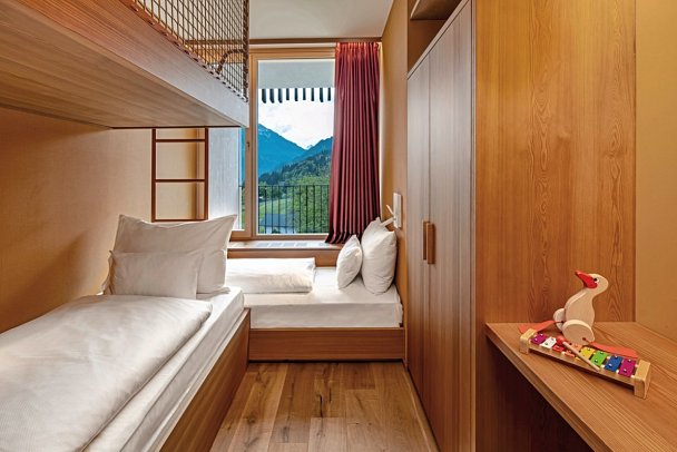 Falkensteiner Hotel Montafon - Wohnbeispiel Familiensuite Deluxe (Zimmercodierung WI1)