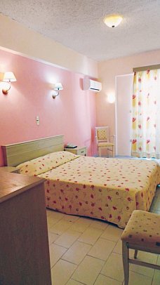 Hotel Seven Stars - Wohnbeispiel Doppelzimmer Gartenblick & seitl. Meerblick (Zimmercodierungen D2G & DBN)