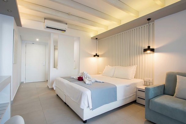 Konstantinos Palace - Wohnbsp. Doppelzimmer Superior Meerblick (Zimmercodierung DSM)