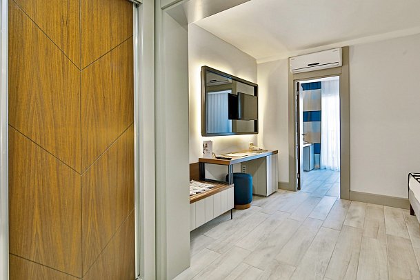 Crystal Flora Pearl Collection - Wohnbeispiel Familienzimmer Deluxe (Zimmercodierung FD2)