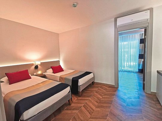 Crystal Flora Pearl Collection - Wohnbeispiel Familienzimmer Deluxe (Zimmercodierung FD2)