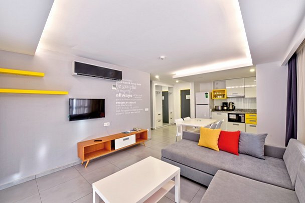 Green Garden Suites
