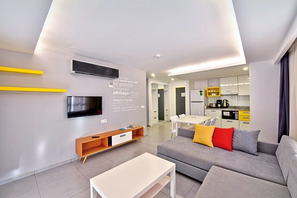 Green Garden Suites