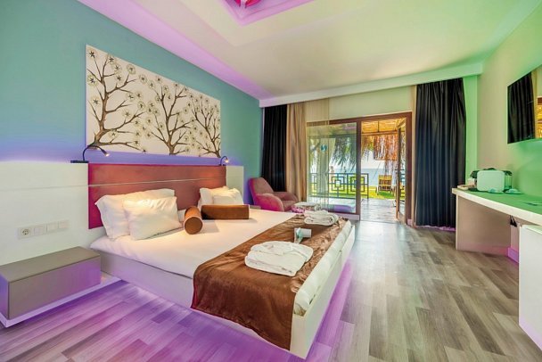 Flora Garden Beach - Wohnbeispiel Doppelzimmer Romantic mit Privatpool (Zimmercodierung DB3)