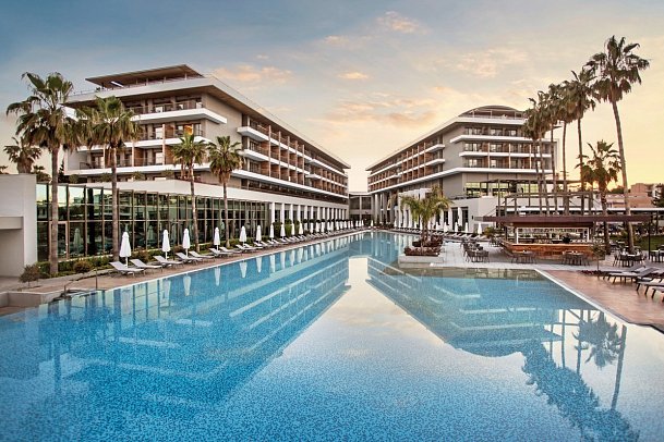 Acanthus & Cennet Barut Collection