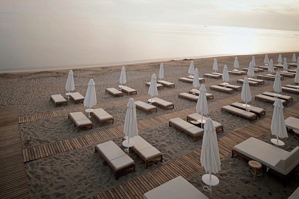 Acanthus & Cennet Barut Collection