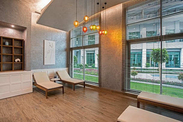 Acanthus & Cennet Barut Collection