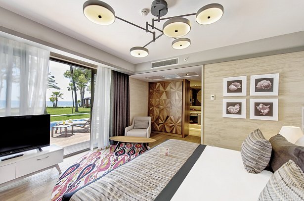 Acanthus & Cennet Barut Collection - Wohnbeispiel Doppelzimmer Swim-Up (Zimmercodierungen DBQ & DCQ)