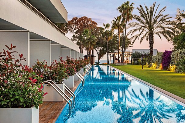 Acanthus & Cennet Barut Collection