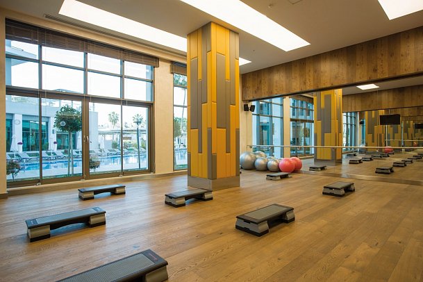 Acanthus & Cennet Barut Collection