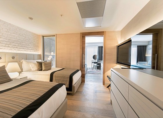 Acanthus & Cennet Barut Collection - Wohnbeispiel Familienzimmer seitl. Meerblick (Zimmercodierung FBN)