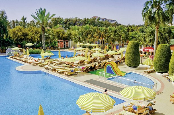 Febeach Hotel