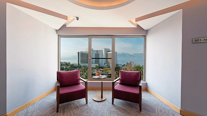 Akra V - Wohnbeispiel Suite Casual Meerblick (Zimmercodierung WBM)